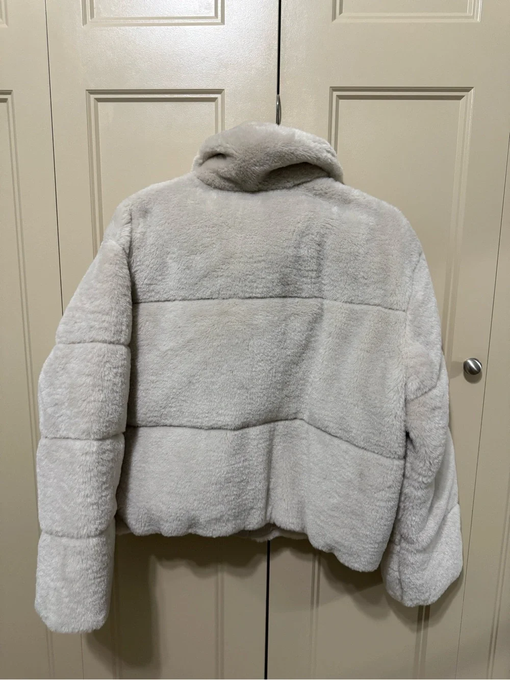 Abercrombie & Fitch Light Cream Faux Fur-Lined Jacket - Picture 4 of 11